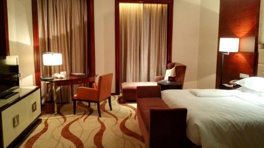 Ziguangyuan Hotel Jilin Exterior photo